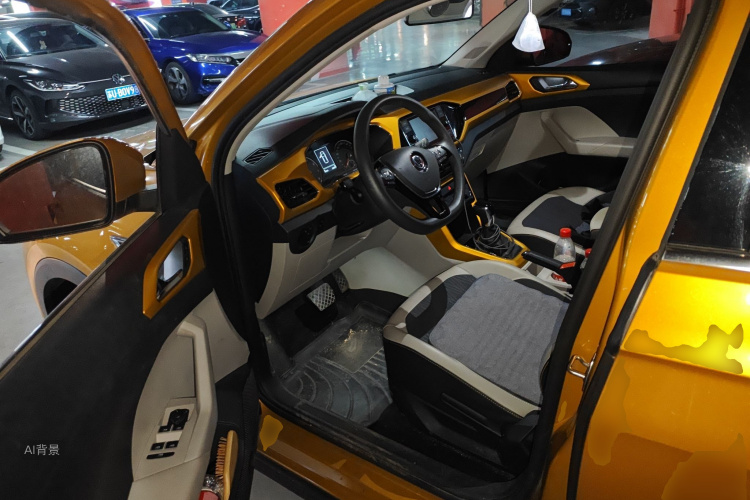 Volkswagen T-Cross 2020 car image #18