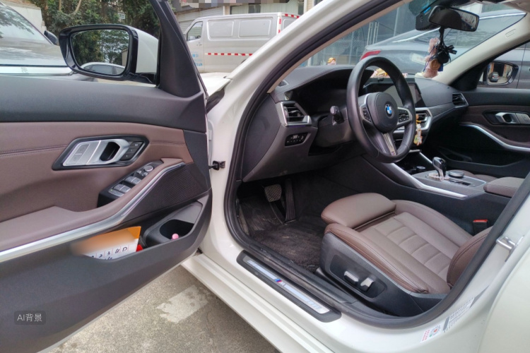 BMW 3 Series 2021 car image #18