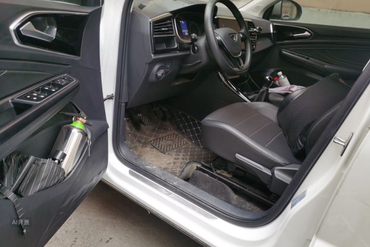 VS5 2022 car image #18