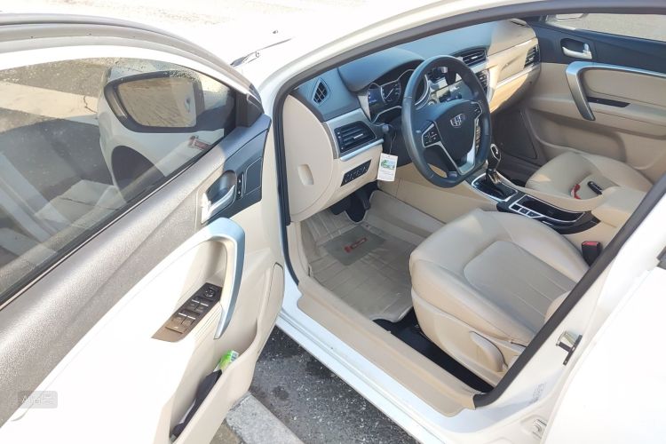 GEELY Emgrand 2016 car image #18