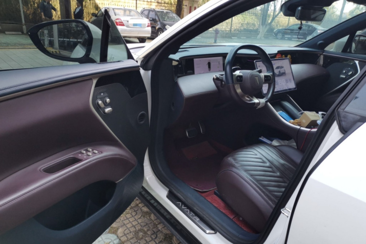 Avatr 11 2023 imagen de coche #18