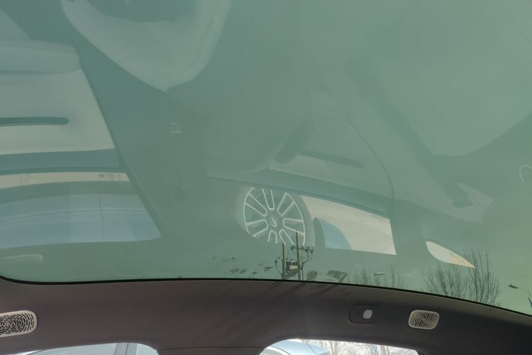 Avatr 06 2025 car image #18