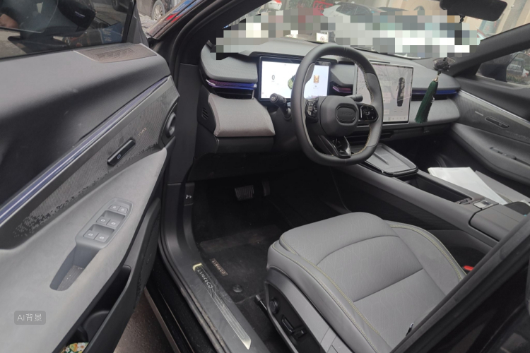 Lynk & Co 08 EM-P 2025 car image #18