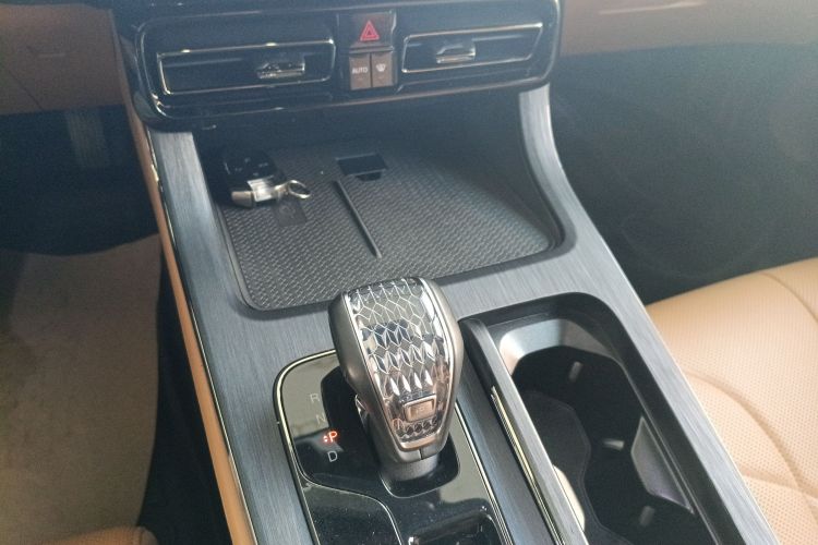 GAC Trumpchi ES9 2023 car image #18