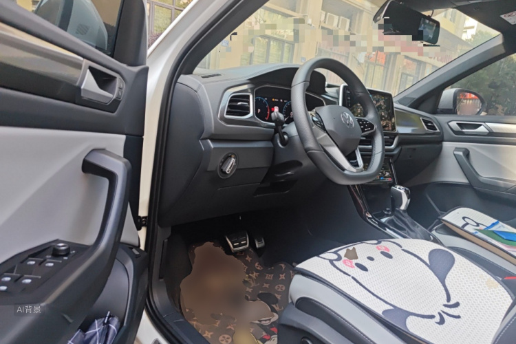 T-Roc 2024 #18 T-Roc 2024 immagine di auto #18