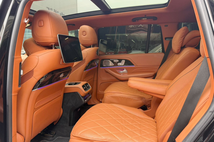 Mercedes-Benz 2024 car image #18