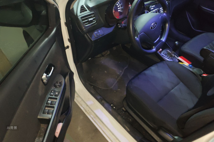 起亚 起亚K2 2015 汽车图片 #18