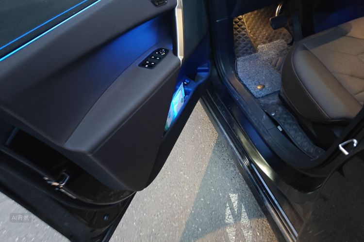 BMW iX 2024 #18 BMW iX 2024 car image #18