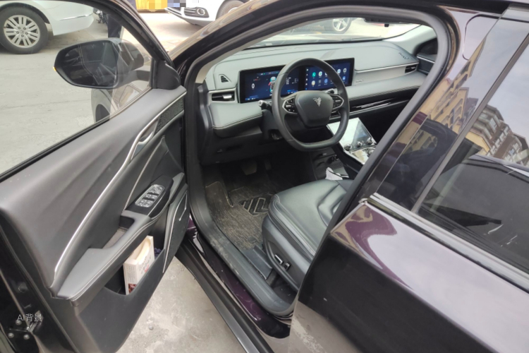 哪吒汽车 哪吒U 2023 汽车图片 #18