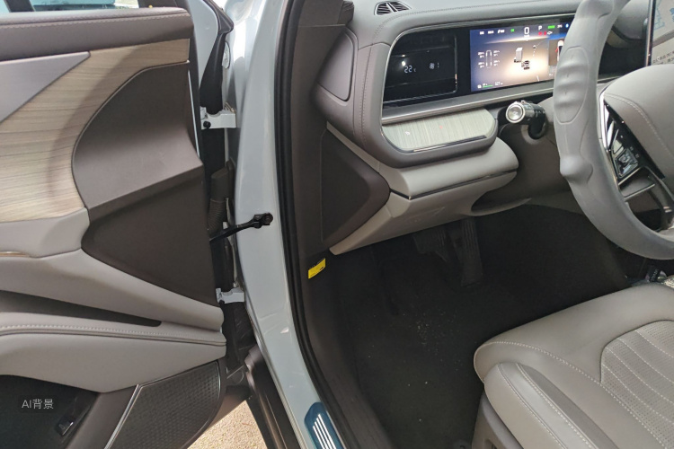 Denza N7 2023 car image #18