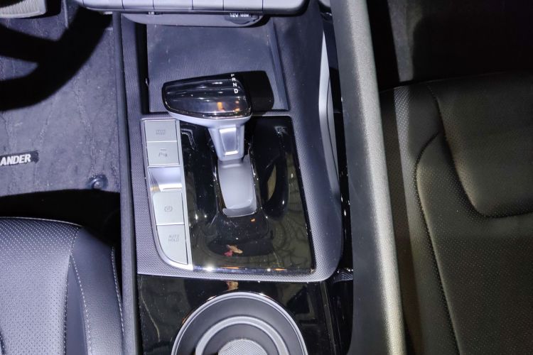 Hyundai Elantra 2024 car image #18