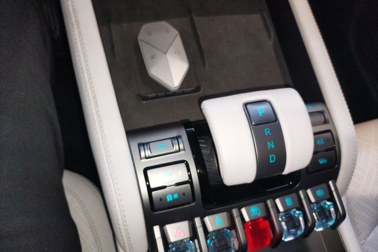 FangChengBao Tiger 3 2025 car image #18