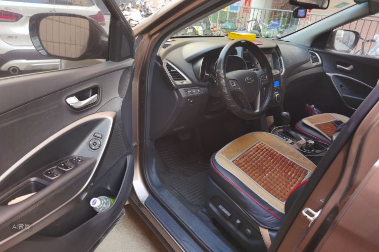 Hyundai Santa Fe 2014 car image #18