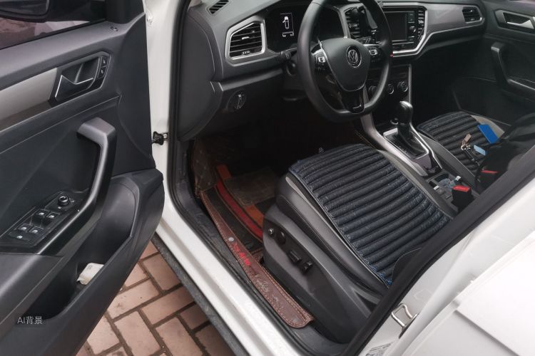 T-Roc 2020 car image #18