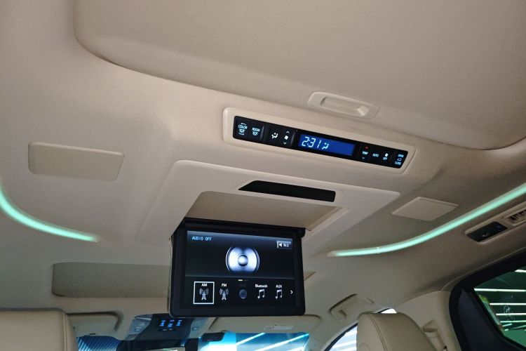 Toyota Alphard 2019 immagine di auto #18