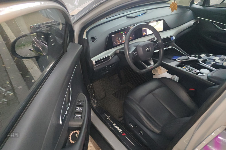 Changan UNI-T 2020 car image #18