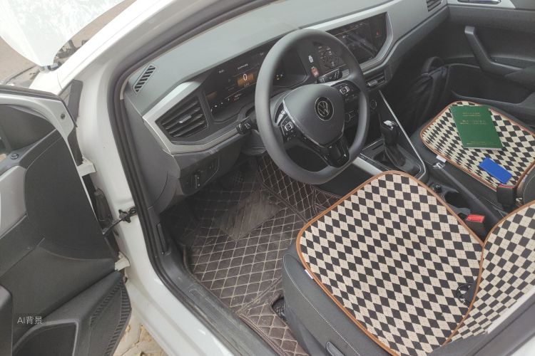 Polo 2023 car image #18