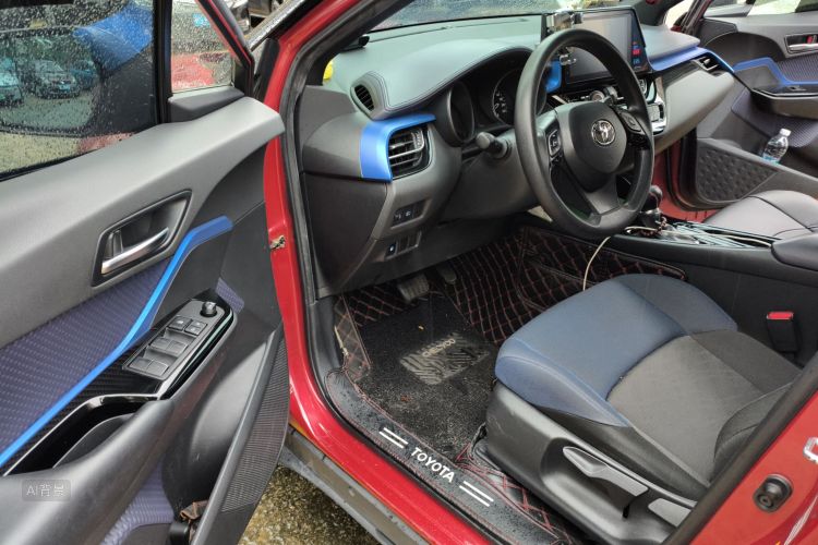 Toyota C-HR 2019 #18 Toyota C-HR 2019 car image #18