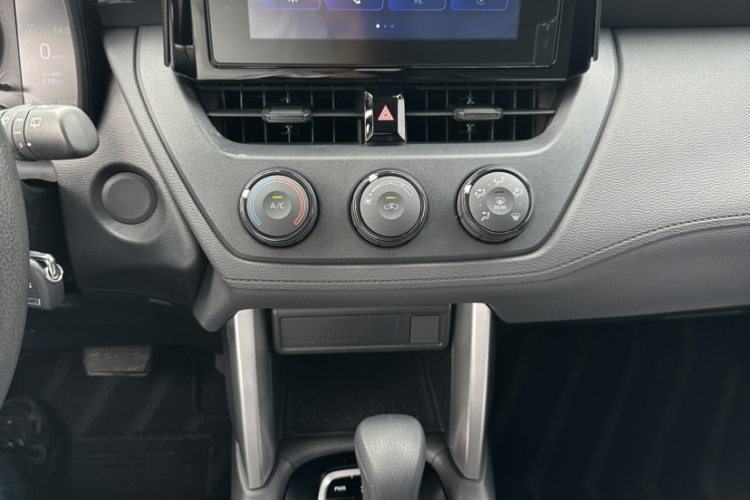 Corolla Cross 2022 car image #18
