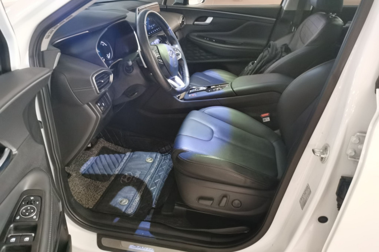 Hyundai Santa Fe 2022 car image #18