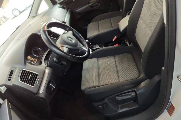 Volkswagen Sharan 2014 car image #18