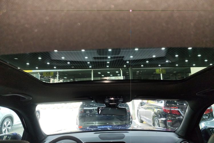 Mercedes-Benz GLB Class 2020 car image #18