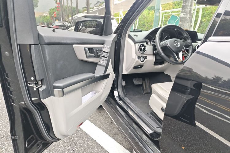 Mercedes-Benz GLK Class 2014 car image #18