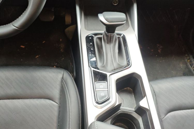 Emgrand 2024 car image #18
