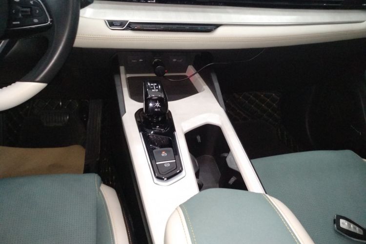 GEELY Emgrand L HiP 2023 صورة سيارة #18