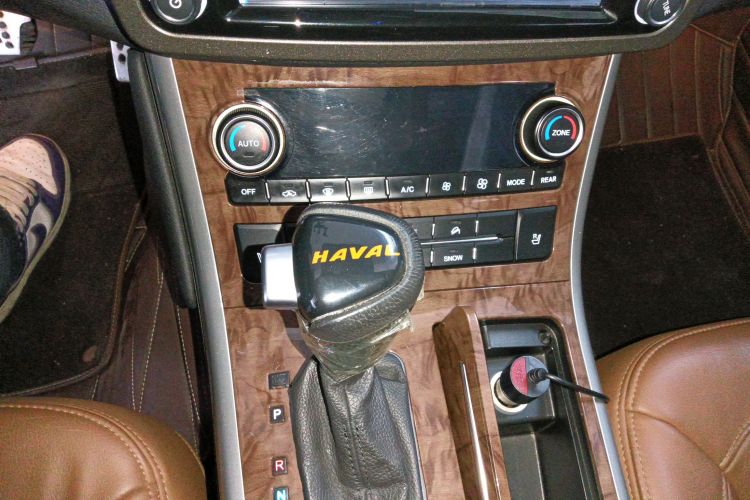 Haval H8 2015 imagen de coche #18