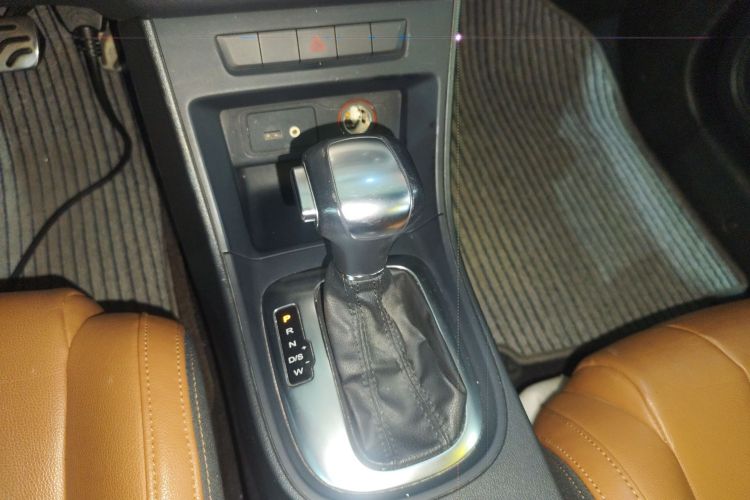 MG GT 2016 imagen de coche #18