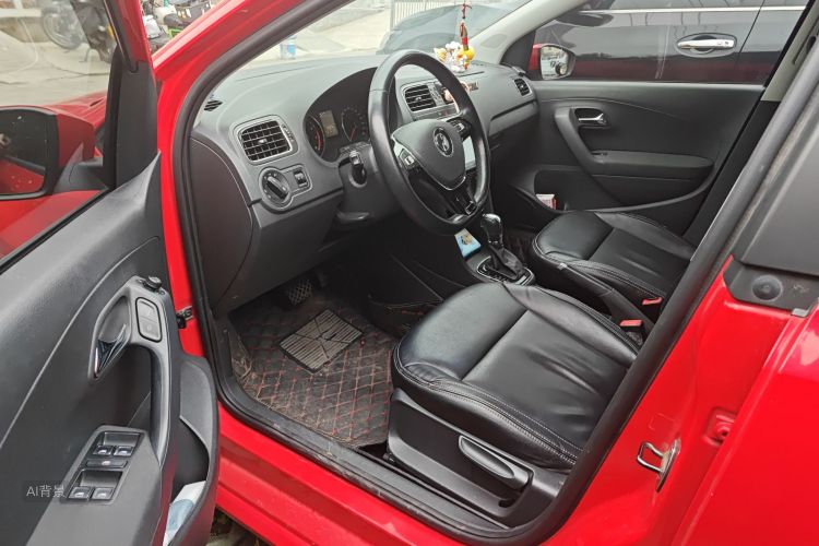 Polo 2016 car image #18