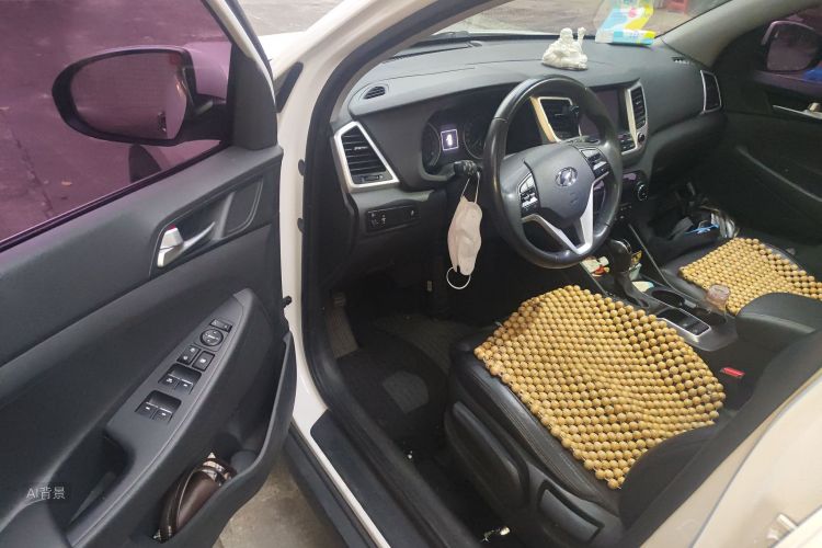 Hyundai Tucson 2015 car image #18