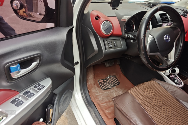 Changan BenBen 2016 изображение автомобиля #18