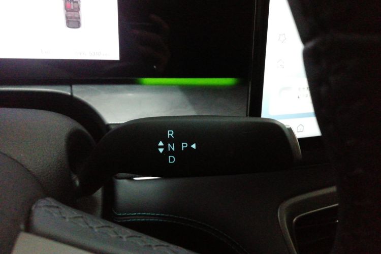 BYD Sea Lion 07 DM-i 2025 image de voiture #18