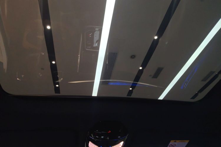 BMW i7 2025 изображение автомобиля #18