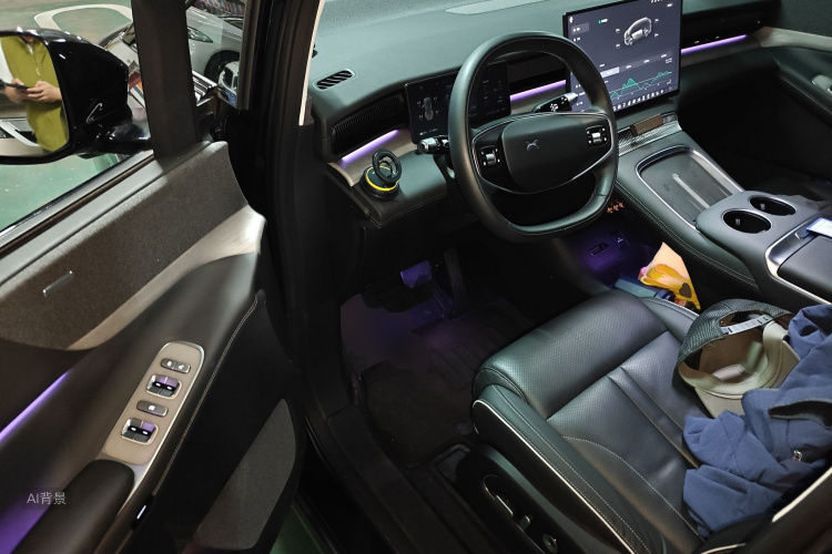 Xpeng X9 2023 car image #18