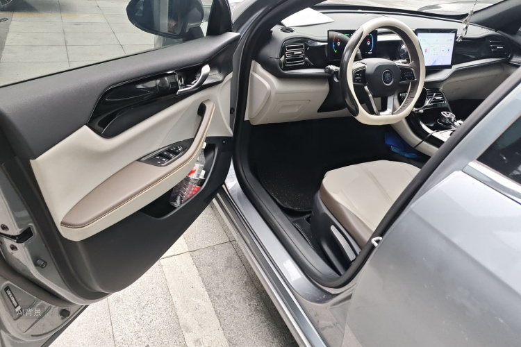 BYD Qin Plus 2024 صورة سيارة #18