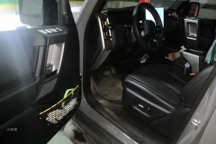 2025 car image #18
