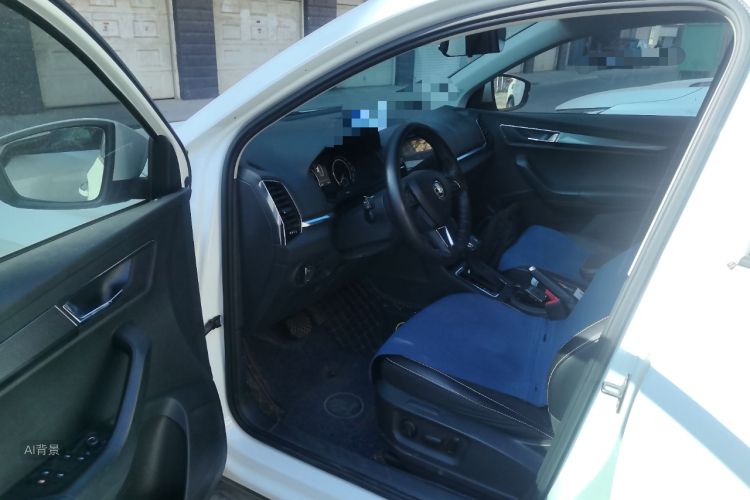 Skoda Karoq 2020 изображение автомобиля #18