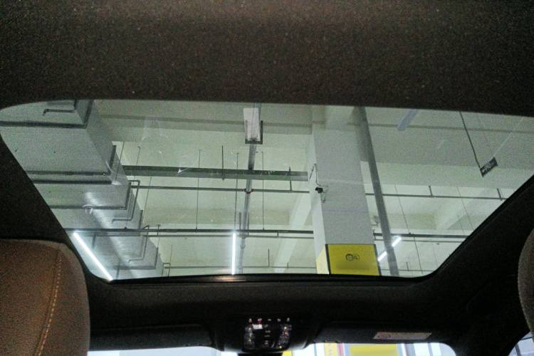 Mercedes-Benz GLB Class 2023 car image #18