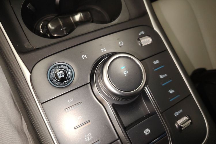 BYD Destroyer 05 2023 car image #18