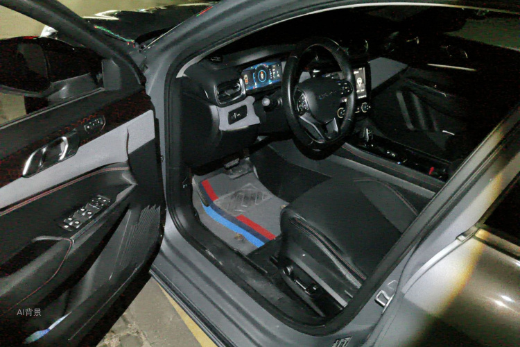 Lynk & Co 02 2019 car image #18