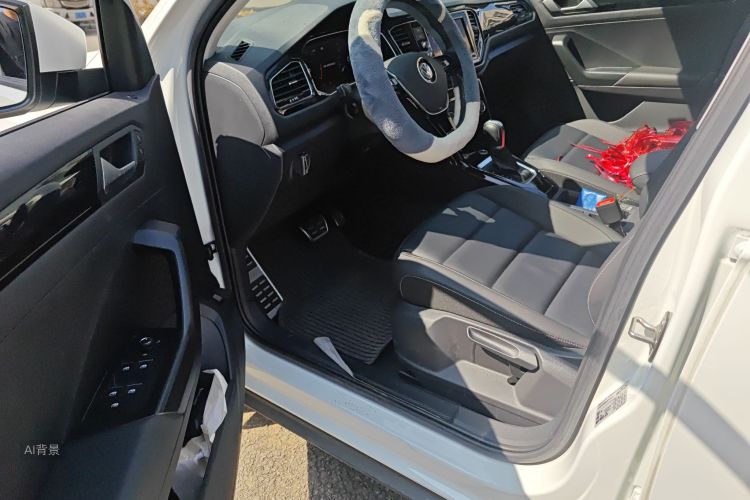 T-Roc 2020 car image #18