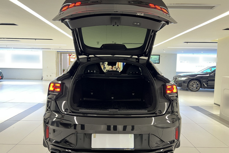 Lynk & Co 05 2022 car image #18