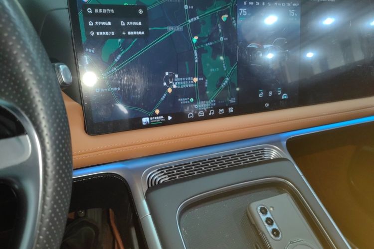 Xpeng G9 2023 صورة سيارة #18