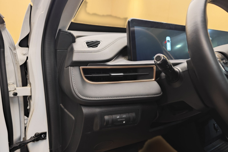 Exceed Chasing Wind C-DM 2022 car image #18