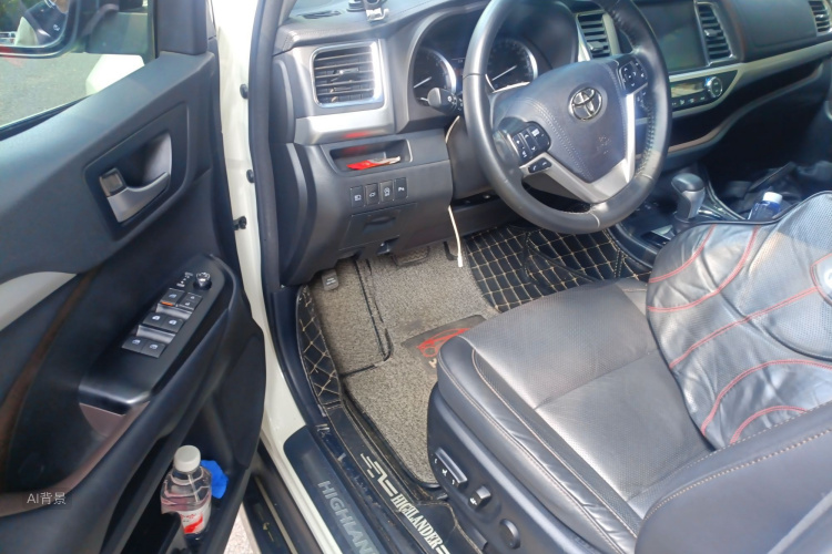 Toyota Highlander 2019 car image #18