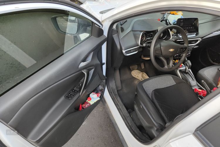 Chevrolet Tracker 2020 imagen de coche #18