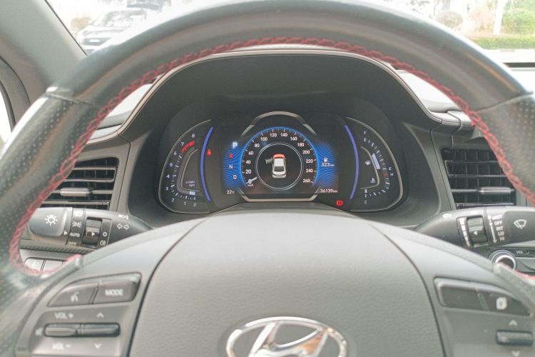 Hyundai Elantra AD 2020 immagine di auto #18